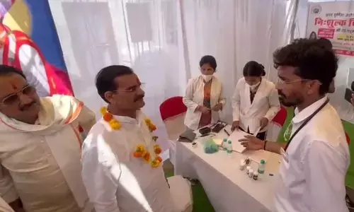 सात दिवसीय विशाल नि:शुल्क चिकित्सा परामर्श एवं जांच शिविर का सीएमएचओ ने किया शुभारंभ