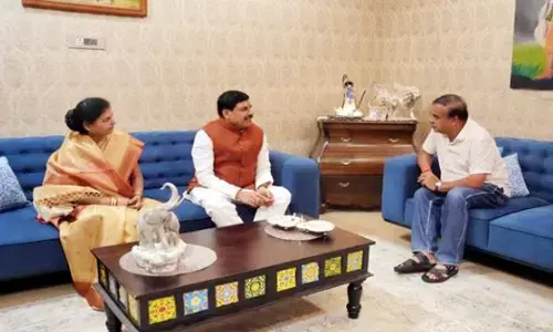 मुख्यमंत्री डॉ. यादव ने असम के मुख्यमंत्री डॉ. सरमा से की सौजन्य भेंट मुख्यमंत्री डॉ. यादव ने असम के मुख्यमंत्री डॉ. सरमा से की सौजन्य भेंट