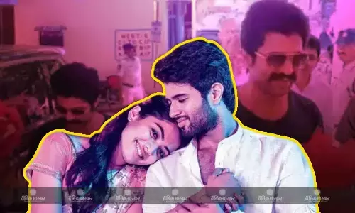 रश्मिका मंदाना से सगाई की खबर के बीच स्पॉट हुए विजय देवरकोंडा, रिंग ने बढ़ाई फैंस में हलचल, एक्टर का वीडियो वायरल