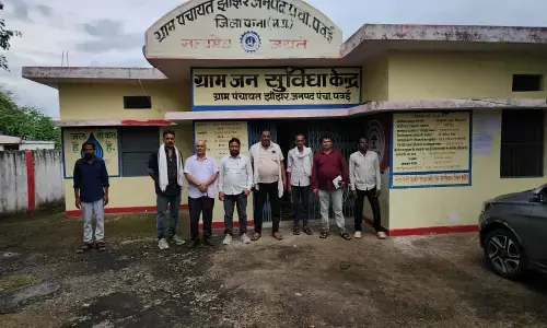 ग्राम सभा में नल-जल योजना प्रबंधन और चंदेलकालीन तालाबों पर हुई चर्चा