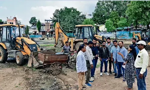 साफ हुआ कचरा,अतिक्रमणकारियों को 24 घंटे में मैदान खाली करने का नोटिस साफ हुआ कचरा,अतिक्रमणकारियों को 24 घंटे में मैदान खाली करने का नोटिस