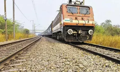 केन्द्रीय मंत्रि-मंडल ने मप्र सहित 4 राज्यों की रेलवे मल्टी-ट्रेकिंग परियोजनाओं को दी मंजूरी केन्द्रीय मंत्रि-मंडल ने मप्र सहित 4 राज्यों की रेलवे मल्टी-ट्रेकिंग परियोजनाओं को दी मंजूरी