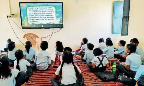 जिला प्रशासन बिलासपुर की अभिनव पहल – अब स्मार्ट टीवी से पढ़ेंगे जिले के बच्चे जिला प्रशासन बिलासपुर की अभिनव पहल – अब स्मार्ट टीवी से पढ़ेंगे जिले के बच्चे