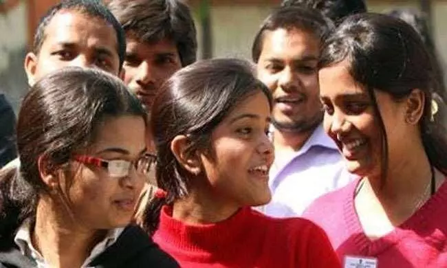 18 साल वाले युवा मुंबई मनपा चुनाव में मतदान से रहेंगे वंचित!, इस बात की है परेशानी... 18 साल वाले युवा मुंबई मनपा चुनाव में मतदान से रहेंगे वंचित!, इस बात की है परेशानी...