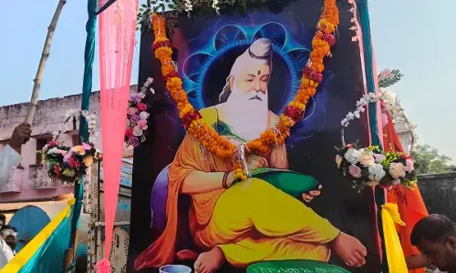 बाल्मीकि समाज ने मनाई महर्षि बाल्मीकी जी की जयंती, बैण्ड-बाजे के साथ नगर में निकाली गई शोभायात्रा