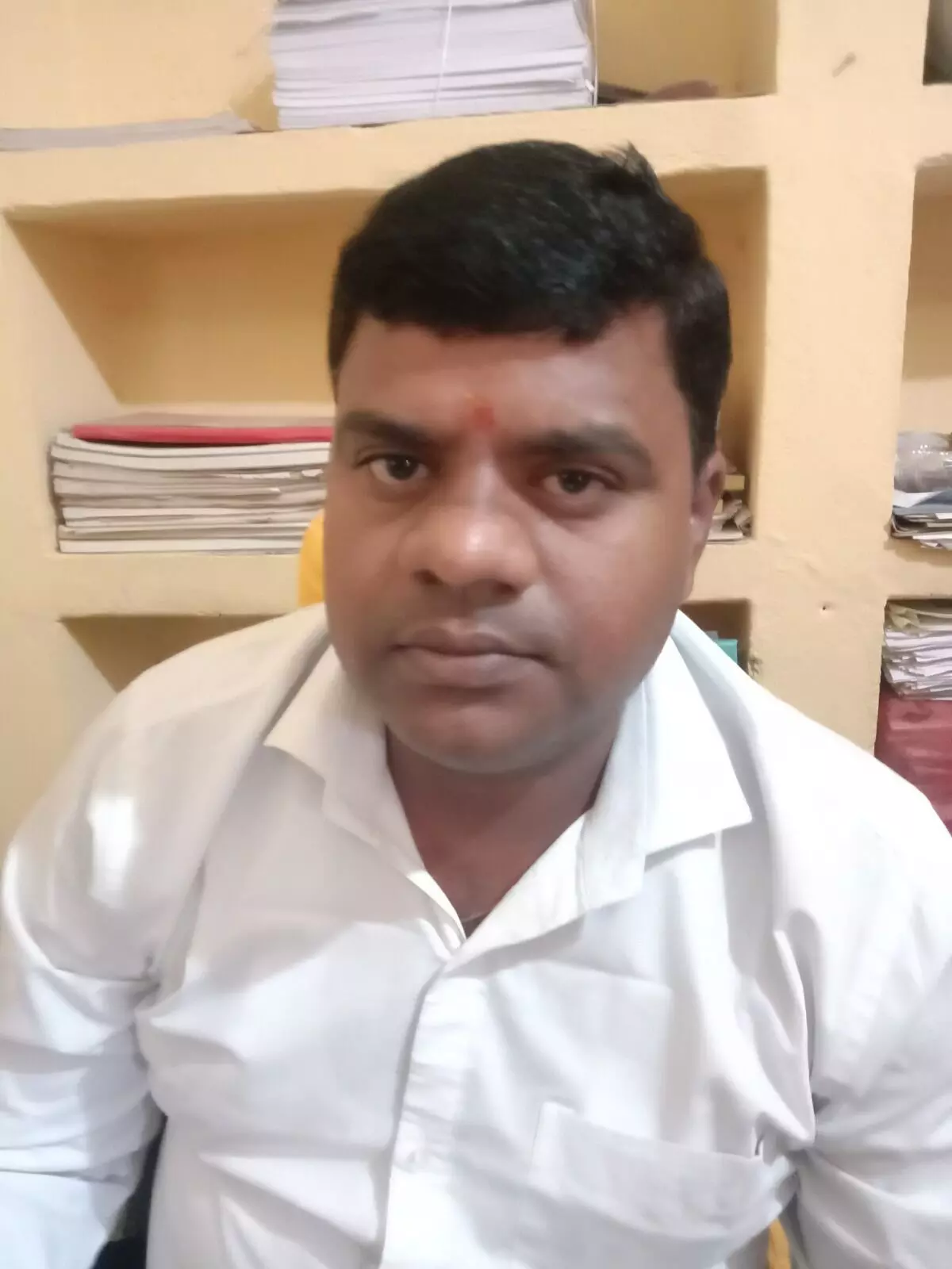 विकास गुप्ता ने सम्भाला कनिष्ठ यंत्री सलेहा का पदभार विकास गुप्ता ने सम्भाला कनिष्ठ यंत्री सलेहा का पदभार