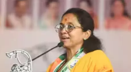 महायुति सरकार पर सुप्रिया सुले का तीखा हमला, कहा- किसानों के प्रति असंवेदनशीलता निंदनीय महायुति सरकार पर सुप्रिया सुले का तीखा हमला, कहा- किसानों के प्रति असंवेदनशीलता निंदनीय