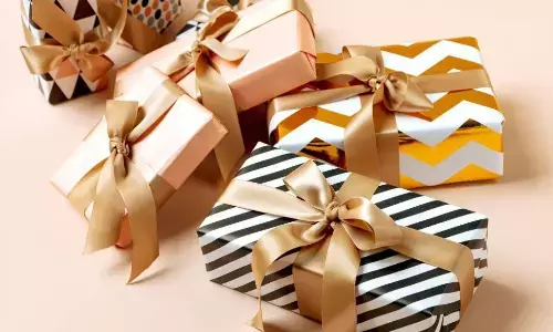 बहनों को करना चाहते हैं खुश तो, दें ये शानदार गिफ्ट्स, त्योहार बन जाएगा यादगार बहनों को करना चाहते हैं खुश तो, दें ये शानदार गिफ्ट्स, त्योहार बन जाएगा यादगार