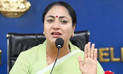 दिल्ली सरकार का बड़ा ऐलान, पर्यटकों को एक ही बस से मिलेगी ये सुविधा दिल्ली सरकार का बड़ा ऐलान, पर्यटकों को एक ही बस से मिलेगी ये सुविधा