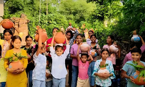 महगवां सरकार में श्रीमद् भागवत देवी महापुराण का आयोजन, निकाली शोभायात्रा महगवां सरकार में श्रीमद् भागवत देवी महापुराण का आयोजन, निकाली शोभायात्रा