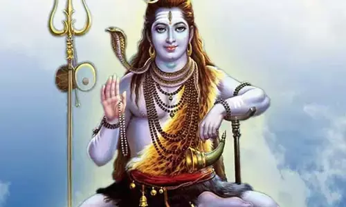 शिवजी को प्रसन्न करने सोमवार को करें ये आसान उपाय, जानिए इनके बारे में