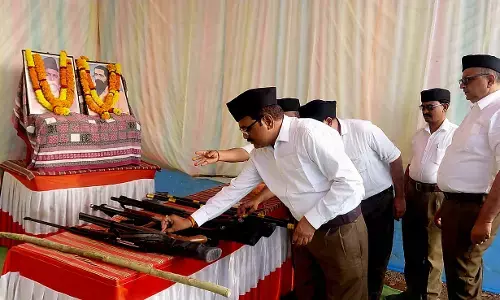 विजयादशमी पर संघ का शताब्दी वर्ष उत्सव, शाहनगर में निकला पथ संचलन विजयादशमी पर संघ का शताब्दी वर्ष उत्सव, शाहनगर में निकला पथ संचलन