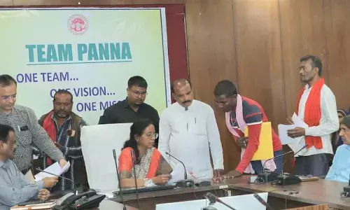 जनसुनवाई में कलेक्टर ने की ४७ आवेदनों पर सुनवाई, आवेदनों पर तत्परतापूर्वक कार्यवाही के दिए गए निर्देश जनसुनवाई में कलेक्टर ने की ४७ आवेदनों पर सुनवाई, आवेदनों पर तत्परतापूर्वक कार्यवाही के दिए गए निर्देश