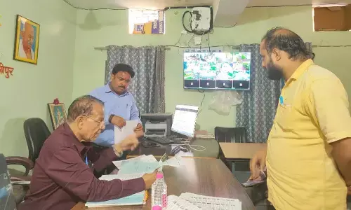 प्रेक्षक ने दावा आपत्ति केन्द्रों का किया निरीक्षण