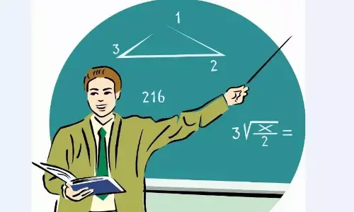 पढ़ाई छोड़ मतदाताओं को तलाश रहे मास्साब पढ़ाई छोड़ मतदाताओं को तलाश रहे मास्साब
