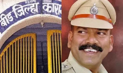 विवादों में घिरे जेल अधीक्षक पेट्रस गायकवाड़ का उपराजधानी नागपुर में हुआ तबादला विवादों में घिरे जेल अधीक्षक पेट्रस गायकवाड़ का उपराजधानी नागपुर में हुआ तबादला