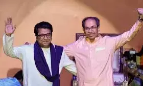 पहले मतदाता सूची में सुधार करो, उसके बाद चुनाव कराओ, आघाडी नेताओं की चुनाव आयुक्त से मांग पहले मतदाता सूची में सुधार करो, उसके बाद चुनाव कराओ, आघाडी नेताओं की चुनाव आयुक्त से मांग