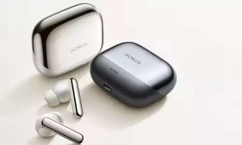 Honor ईयरबड्स 4 50dB तक ANC और 46 घंटे तक की बैटरी लाइफ के साथ लॉन्च: कीमत और खासियतें Honor ईयरबड्स 4 50dB तक ANC और 46 घंटे तक की बैटरी लाइफ के साथ लॉन्च: कीमत और खासियतें