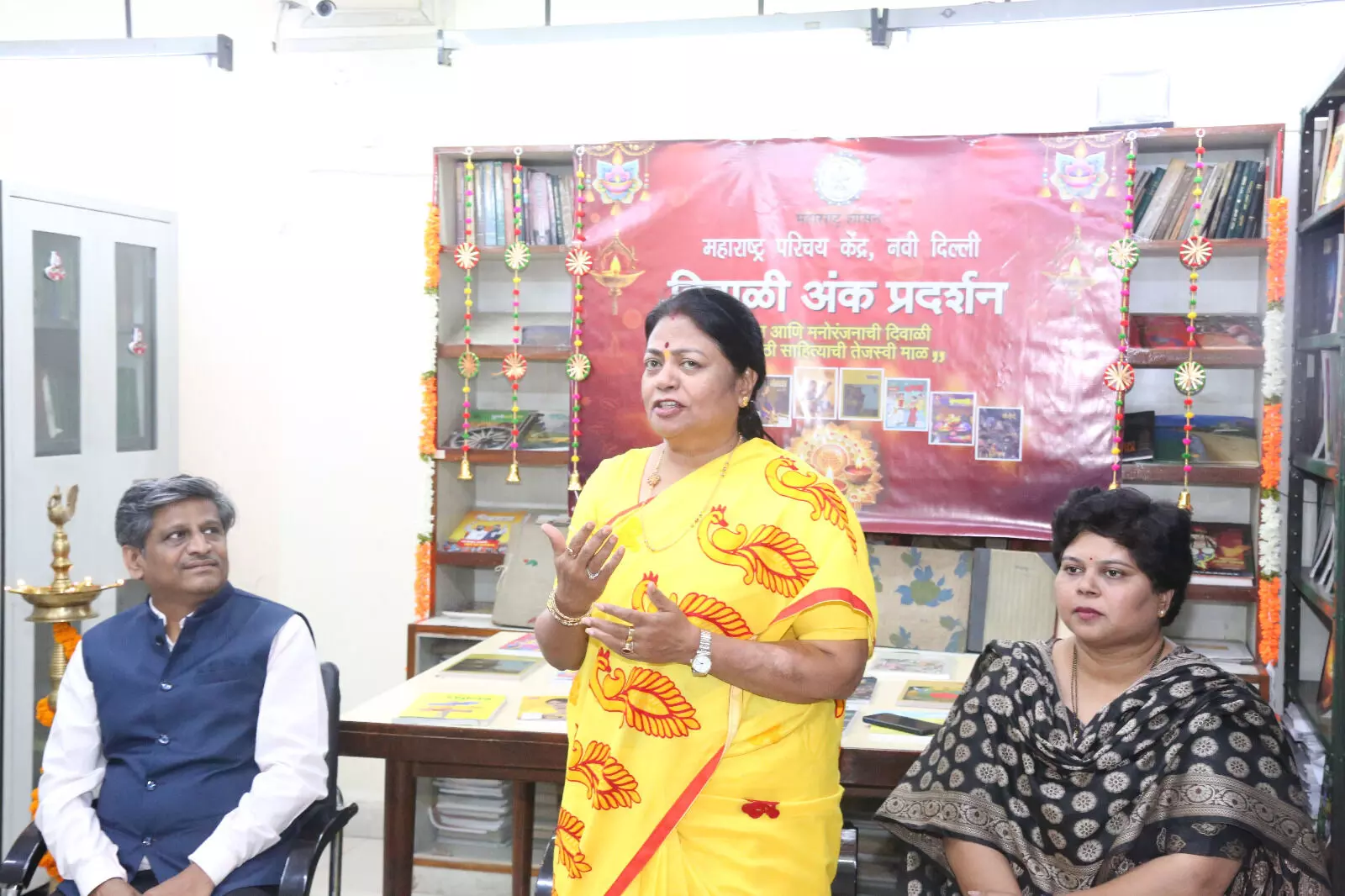 समृद्ध दिवाली अंक परंपरा ने मराठी साहित्य को प्रदान की बौद्धिक ऊंचाई समृद्ध दिवाली अंक परंपरा ने मराठी साहित्य को प्रदान की बौद्धिक ऊंचाई