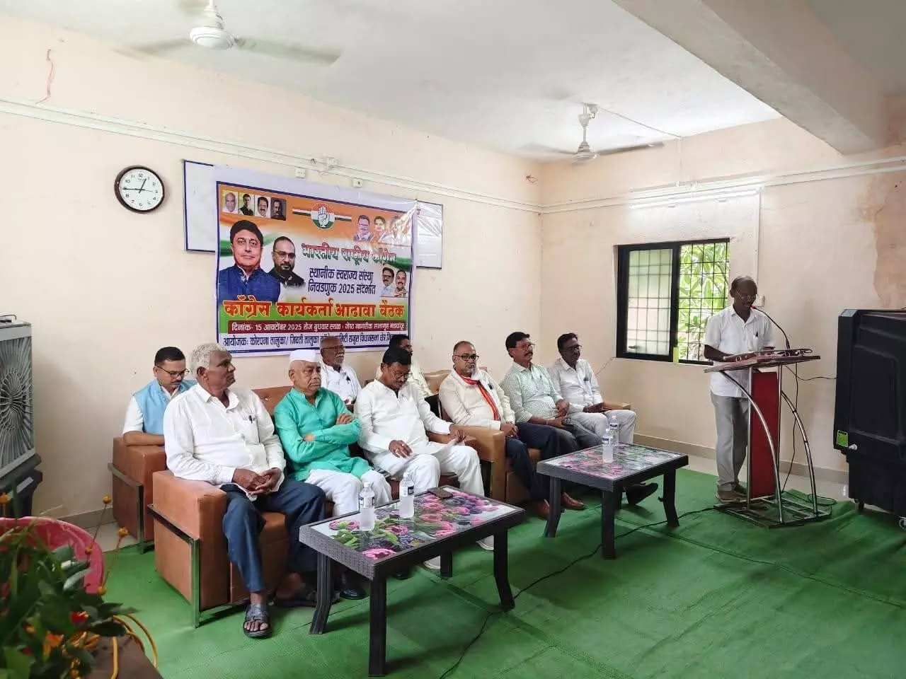 वोटिंग लिस्ट में गड़बड़ी एक, नाम तीन जगह, पहचान पत्र में क्रमांक अलग-अलग वोटिंग लिस्ट में गड़बड़ी एक, नाम तीन जगह, पहचान पत्र में क्रमांक अलग-अलग