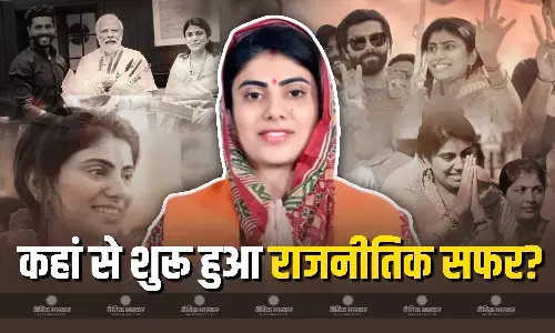 रविंद्र जडेजा की पत्नी रिवाबा ने ली गुजरात कैबिनेट मंत्री की शपथ, जानें कहां से शुरू किया अपना राजनीतिक सफर