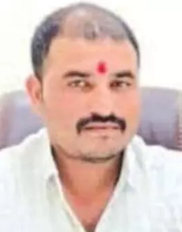बीड में धनगर आरक्षण के लिए युवक ने की आत्महत्या बीड में धनगर आरक्षण के लिए युवक ने की आत्महत्या