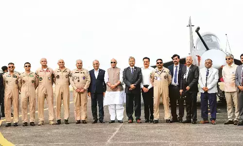 स्वदेशी लड़ाकू विमान तेजस ने नाशिक में भरी पहली उड़ान स्वदेशी लड़ाकू विमान तेजस ने नाशिक में भरी पहली उड़ान