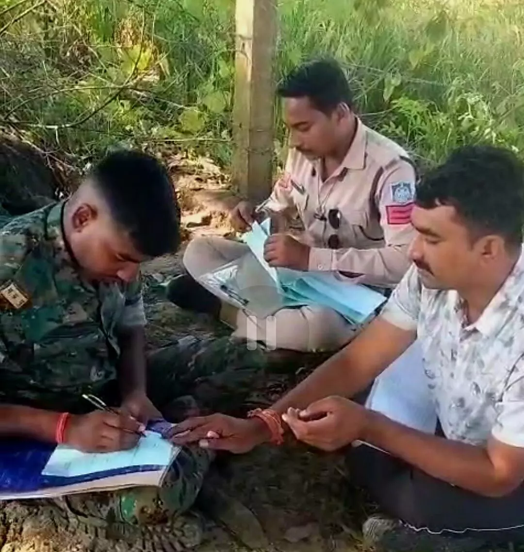 अज्ञात कारणों के चलते नवयुवक ने फांसी लगाकर की आत्महत्या अज्ञात कारणों के चलते नवयुवक ने फांसी लगाकर की आत्महत्या