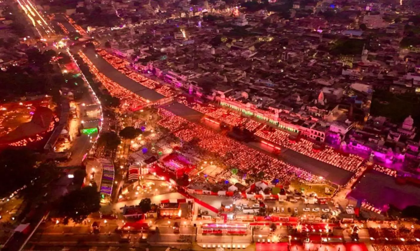 अयोध्या में दीपोत्सव के 9वें संस्करण में बने दो वर्ल्ड रिकॉर्ड... एकसाथ इतने लाख जले दीये... ऐसी रही व्यवस्था अयोध्या में दीपोत्सव के 9वें संस्करण में बने दो वर्ल्ड रिकॉर्ड... एकसाथ इतने लाख जले दीये... ऐसी रही व्यवस्था
