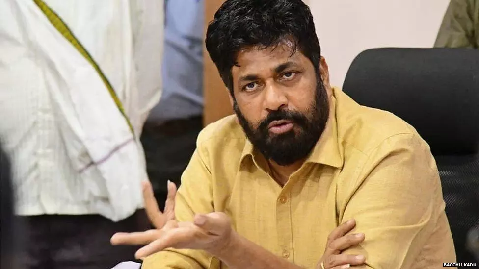 बच्चू कडू के बिगड़े बोल - किसान आत्महत्या करने की बजाय विधायकों को काट डालें बच्चू कडू के बिगड़े बोल - किसान आत्महत्या करने की बजाय विधायकों को काट डालें