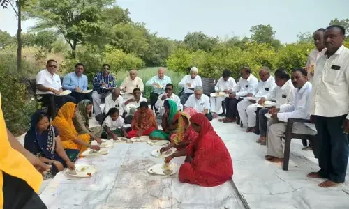 किसानों की काली दिवाली के खिलाफ कांग्रेस का राज्य भर में प्रदर्शन, शेलार का राज पर निशाना किसानों की काली दिवाली के खिलाफ कांग्रेस का राज्य भर में प्रदर्शन, शेलार का राज पर निशाना