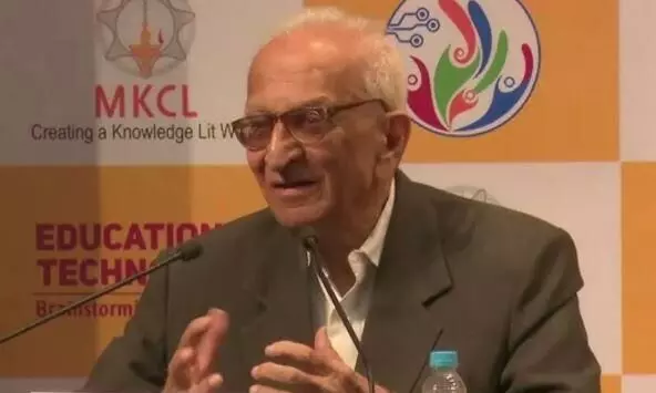 पद्मभूषण से सम्मानित सौ वर्षीय प्रोफेसर एकनाथ वसंत चिटनिस का निधन, इसरो की स्थापना में निभाई थी अहम भूमिका पद्मभूषण से सम्मानित सौ वर्षीय प्रोफेसर एकनाथ वसंत चिटनिस का निधन, इसरो की स्थापना में निभाई थी अहम भूमिका