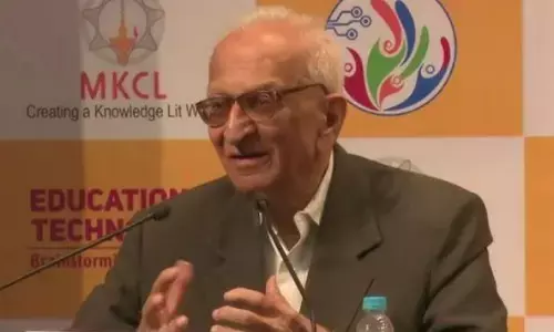 पद्मभूषण से सम्मानित सौ वर्षीय  प्रोफेसर एकनाथ वसंत चिटनिस का निधन, इसरो की स्थापना में निभाई थी अहम भूमिका पद्मभूषण से सम्मानित सौ वर्षीय  प्रोफेसर एकनाथ वसंत चिटनिस का निधन, इसरो की स्थापना में निभाई थी अहम भूमिका