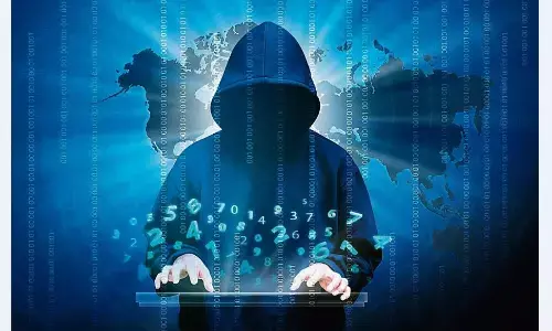 इंस्टाग्राम क्रिएटर को अकाउंट स्ट्राइक की धमकी देकर 50 लाख की ठगी इंस्टाग्राम क्रिएटर को अकाउंट स्ट्राइक की धमकी देकर 50 लाख की ठगी