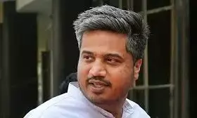 सत्ताधारी विधायकों को 5 करोड़ फंड,  छोटे कॉन्ट्रेक्टरों को बकाया देने के लिए पैसा नहीं - रोहित पवार