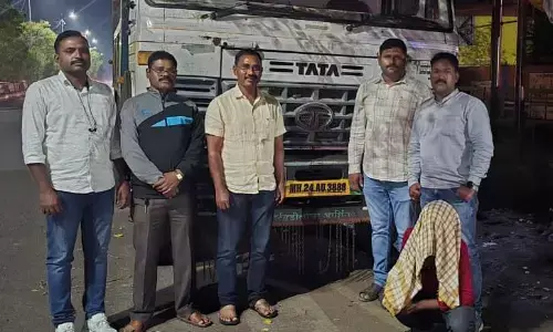 अवैध रेत परिवहन पर पुलिस की बड़ी कार्रवाई, 20 लाख का सामान जब्त अवैध रेत परिवहन पर पुलिस की बड़ी कार्रवाई, 20 लाख का सामान जब्त