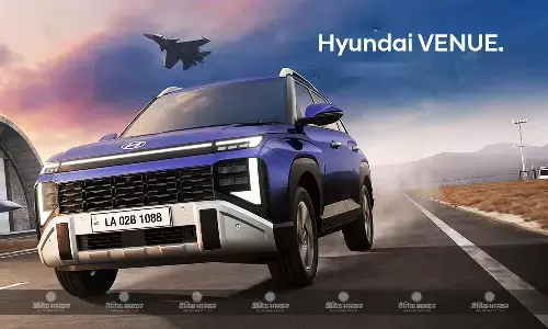 New Hyundai Venue से उठा पर्दा, बुकिंग हुई शुरू, 4 नवंबर को होगी लॉन्च New Hyundai Venue से उठा पर्दा, बुकिंग हुई शुरू, 4 नवंबर को होगी लॉन्च