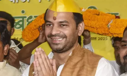 RJD से तेज प्रताप यादव अब भी है खफा, कहा - पार्टी में वापसी से बेहतर है मौत चुनूंगा, तेजस्वी यादव के CM फेस को लेकर कही ये बड़ी बात RJD से तेज प्रताप यादव अब भी है खफा, कहा - पार्टी में वापसी से बेहतर है मौत चुनूंगा, तेजस्वी यादव के CM फेस को लेकर कही ये बड़ी बात