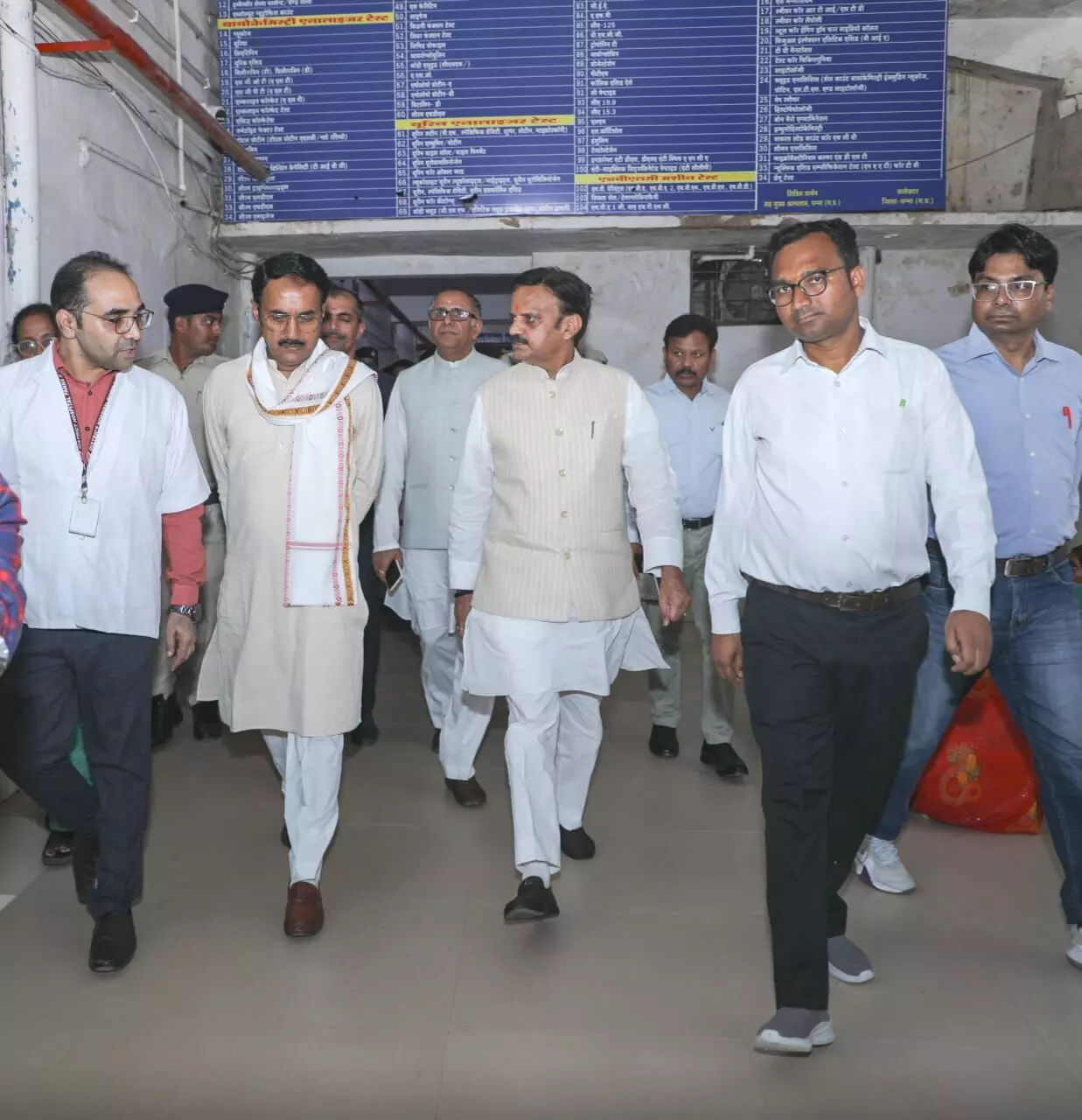 उपमुख्यंमत्री ने जिला चिकित्सालय का भ्रमण कर देखी व्यवस्थाएं उपमुख्यंमत्री ने जिला चिकित्सालय का भ्रमण कर देखी व्यवस्थाएं