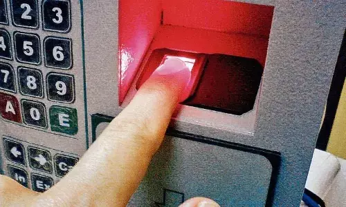 संचालक लोक शिक्षण खुद लेंगे ई-अटेंडेंस की जानकारी संचालक लोक शिक्षण खुद लेंगे ई-अटेंडेंस की जानकारी