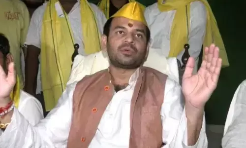महुआ में करवाऊंगा भारत-पाक क्रिकेट मैच.. तेज प्रताप यादव का बड़ा चुनावी ऐलान महुआ में करवाऊंगा भारत-पाक क्रिकेट मैच.. तेज प्रताप यादव का बड़ा चुनावी ऐलान