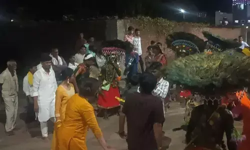 आदिवासी संस्कृति की जीवंत परंपरा है दंडार लोक नृत्य, माना गया अंधविश्वास दूर करने का प्रतीक आदिवासी संस्कृति की जीवंत परंपरा है दंडार लोक नृत्य, माना गया अंधविश्वास दूर करने का प्रतीक