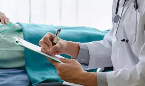 ज्वाइन नही करने वाले बांड डॉक्टरों के खिलाफ होगी कार्रवाई - उप मुख्यमंत्री ज्वाइन नही करने वाले बांड डॉक्टरों के खिलाफ होगी कार्रवाई - उप मुख्यमंत्री