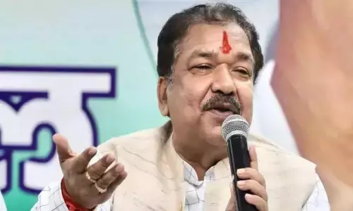 झूठे वादे और जनता का अविश्वास...दिलीप जायसवाल के निशाने पर RJD-कांग्रेस, सियासी बयानबाजी का दौर जारी झूठे वादे और जनता का अविश्वास...दिलीप जायसवाल के निशाने पर RJD-कांग्रेस, सियासी बयानबाजी का दौर जारी