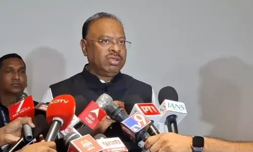 बावनकुले ने कहा - मोदी- शिंदे की मुलाकात राजनीतिक नहीं, बोगस ओबीसी प्रमाणपत्र का सबूत दें, कार्रवाई करेंगे बावनकुले ने कहा - मोदी- शिंदे की मुलाकात राजनीतिक नहीं, बोगस ओबीसी प्रमाणपत्र का सबूत दें, कार्रवाई करेंगे
