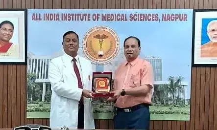 एआईआईएमएस पीडियाट्रिक वार्ड के नन्हे बच्चों के साथ मनाया दीपावली का उत्सव एआईआईएमएस पीडियाट्रिक वार्ड के नन्हे बच्चों के साथ मनाया दीपावली का उत्सव
