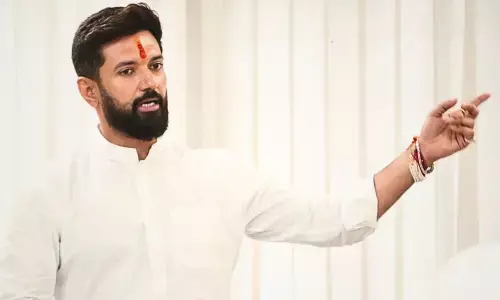लोजपा नेता अरुण कुमार के काफिले पर हमला, ड्राइवर का फाड़ा सिर, चिराग पासवन का बड़ा दावा, विपक्ष को ठहराया हमले का जिम्मेदार लोजपा नेता अरुण कुमार के काफिले पर हमला, ड्राइवर का फाड़ा सिर, चिराग पासवन का बड़ा दावा, विपक्ष को ठहराया हमले का जिम्मेदार