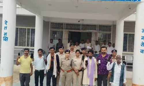 गुनौर पुलिस ने सीइआईआर के माध्यम से बरामद किए 7 गुम हुए मोबाइल गुनौर पुलिस ने सीइआईआर के माध्यम से बरामद किए 7 गुम हुए मोबाइल