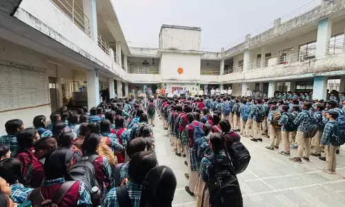 सीएम राइज विद्यालय में पुलिस ने आयोजित किया सायबर जागरूकता कार्यक्रम सीएम राइज विद्यालय में पुलिस ने आयोजित किया सायबर जागरूकता कार्यक्रम