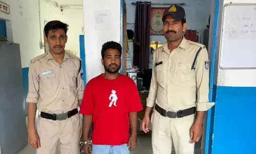 घर में घुसकर चोरी करने का आरोपी बंदी, 5 लाख की ज्वेलरी बरामद घर में घुसकर चोरी करने का आरोपी बंदी, 5 लाख की ज्वेलरी बरामद
